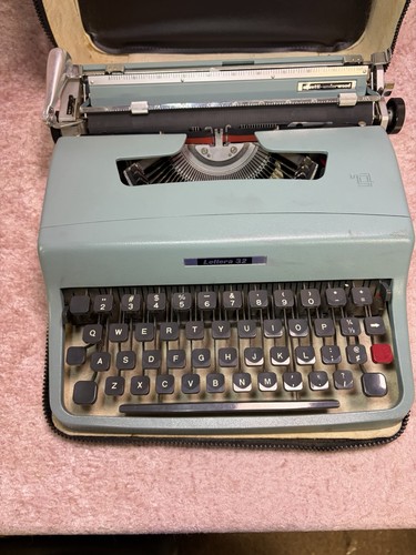 Vintage blue olivetti lettera - vintage,