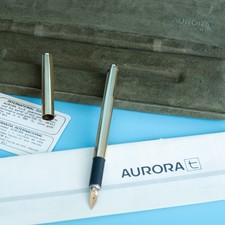 Aurora Hastil Super rara