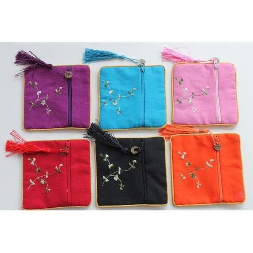 Sacchetti stoffa con ricamo - di,