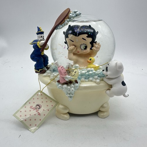Vintage baby betty - baby, snow