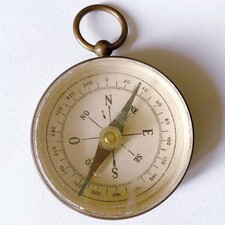 Antica BUSSOLA con ANELLO in OTTONE da MARINA - Tascabile
