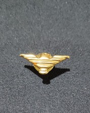 Spilla uomo in oro giallo 18kt carati Aquila simbolo di Emporio Armani.
