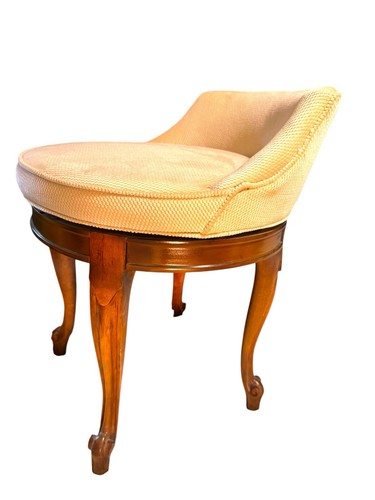 Sgabello mobile stile