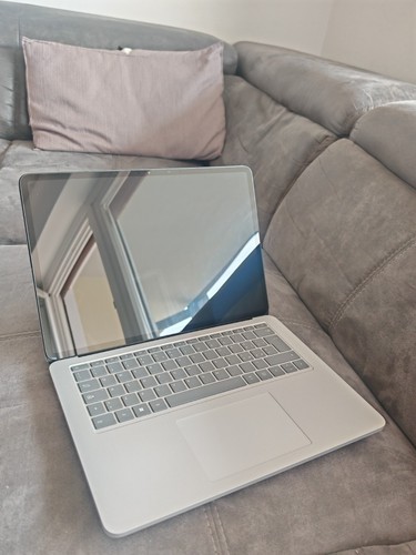 Microsoft surface laptop