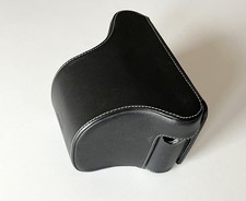 Borsa pronto Leica in pelle di colore nero (model 18778) in ottime condizioni