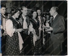1957 UDINE Ambasciatore Corrias spettacolo costumi friulani Fotografia Riedmann