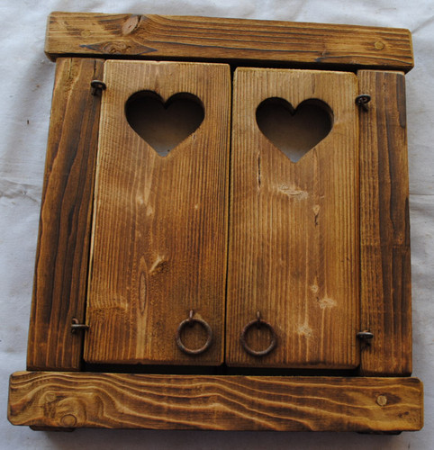 Finestra legno con grata in - legno,