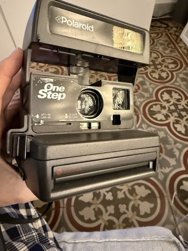 Polaroid one step 600 - step,