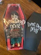 Living dead dolls - living,