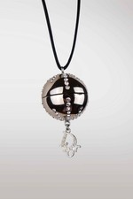 Collana con ciondolo lungo