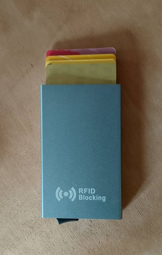 Custodia rigida carte - 6, rfid
