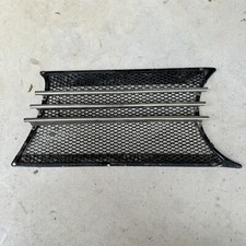 Mascherina griglia 3 baffi