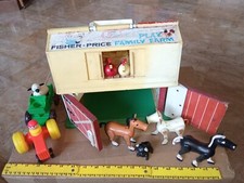 FISHER PRICE FAMILY FARM 915 FATTORIA  MADE BELGIUM LEGNO PLASTICA VINTAGE TOY