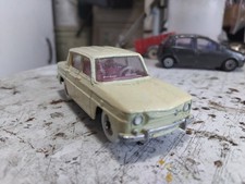 DINKY TOYS France 517 - Renault 8