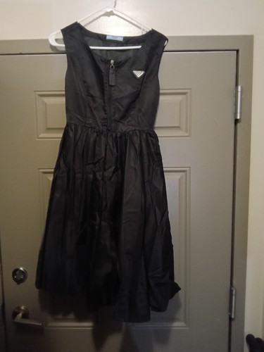 Authentic prada midi black - prada,