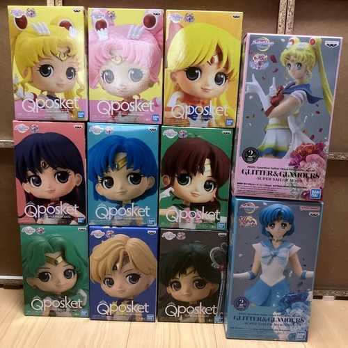 Sailor moon figure - moon,