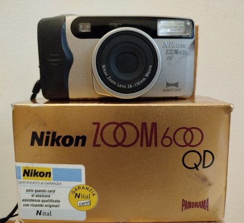 Nikon zoom 600 - nikon, con