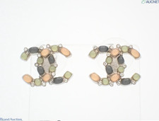 Chanel 17s logo - 17s,