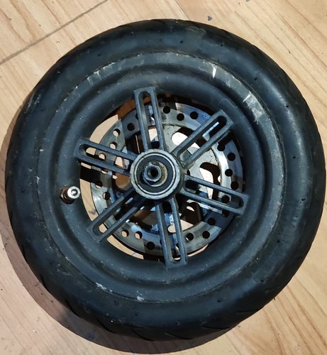 Ruota posteriore vivo con - ruota,