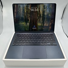 Macbook Air M3 - Midnight  Blue - RAM 8 GB - SSD 256 GB.