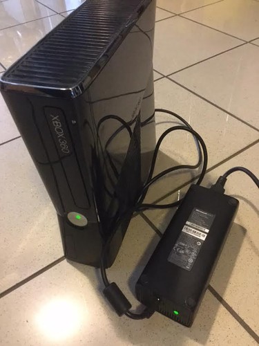 Xbox 360 slim 4gb - errore, e82