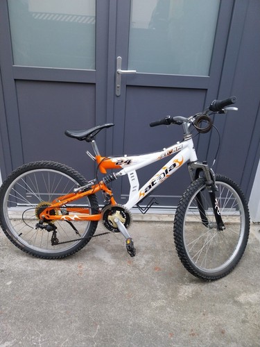 Bicicletta montain bike - bicicletta, bike"