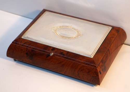 Scatola tavolo in argento - ,