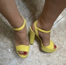 Sandalo giallo indossato - n.39, (indossato