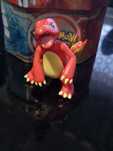Charmeleon tomy 2015 - charmeleon,