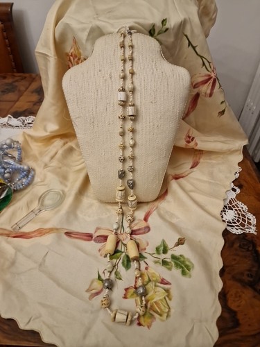 Lunga collana plastica - lunga,