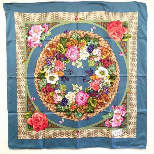 Gucci 100 sciarpa seta - 100,