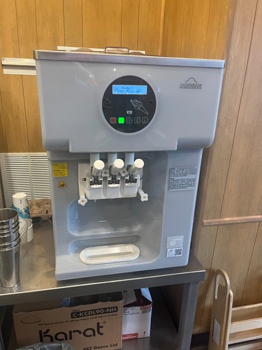 Soft serve ice cream machine - soft,