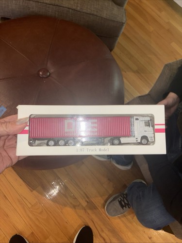 Modellino camion container
