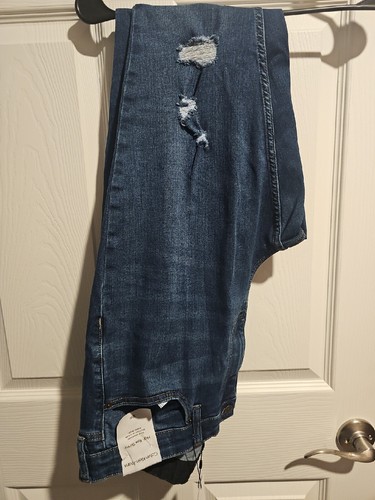 Calvin klein jeans.