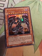 drago metallico oscuro occhi