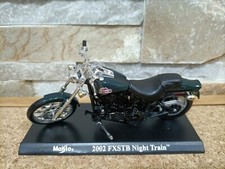 HARLEY DAVIDSON 2002 FXSTB NIGHT TRAIN  - MAISTO - SCALA 1/18 CON FASCICOLO