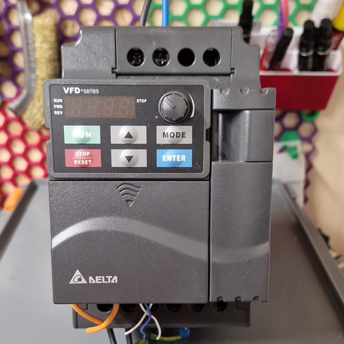 Inverter delta vfd015e21a - delta,