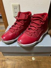 Scarpe da basket Nike Jordan retrò US 9,5 rosse usate, senza scatola