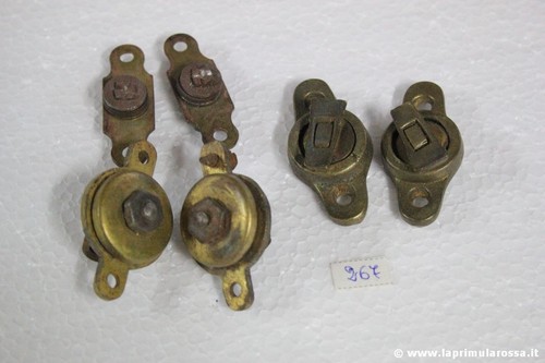 Tre coppie ganci antichi - ganci,