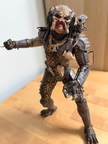 Predator action figure - action,