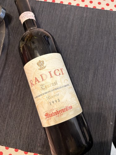 Radici taurasi riserva - taurasi,