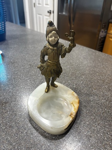 George omerth statua - -,