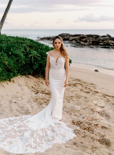 Pronovias ivory lace mermaid - ivory,