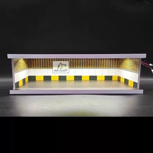 Nuovo con etichette - , 1/43