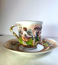 Antica tazza e piattino