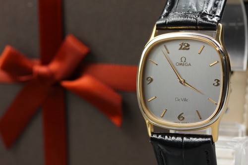 Quasi mint 1982 omega - 1982, de