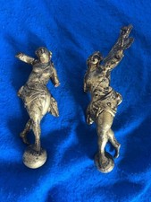 piccole statuine antiche in