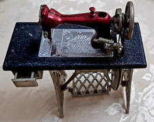 Stupenda Miniatura Macchina Da Cucire Vintage