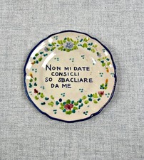 PIATTINO IN MAIOLICA CON FRASE