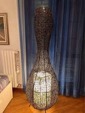 Lampada da terra in rattan